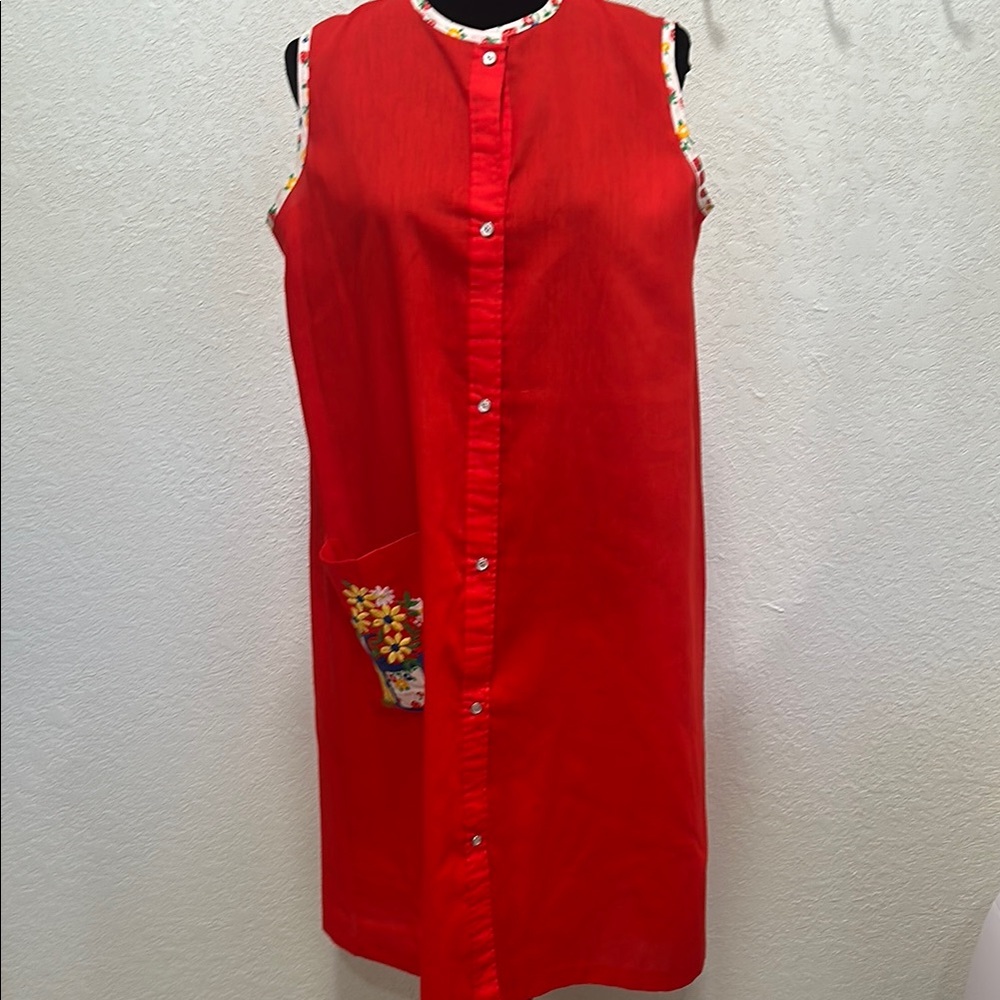 Vintage NWOT Strawberry Red Sleeveless Housecoat Midi Dress Medium